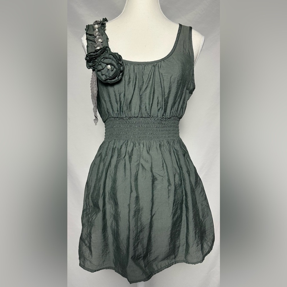 MINE Anthropologie Y2K Babydoll Floral Pearl Sleeveless Top Size S‎